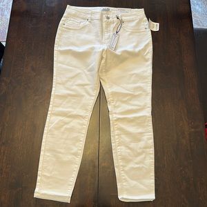 White high wasted ankle jeans
